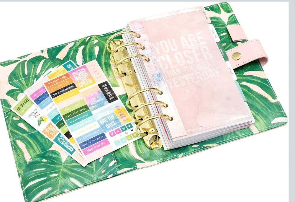 NEW Tropical Planner / Heidi Swapp/ Ring padded binder